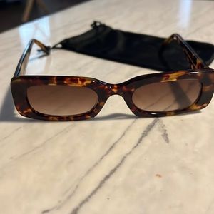 Diff brown small sunglasses